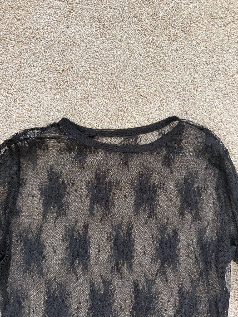 Sheer Black Long-Sleeve Floral Mesh Top Size Small - Picture 3 of 4